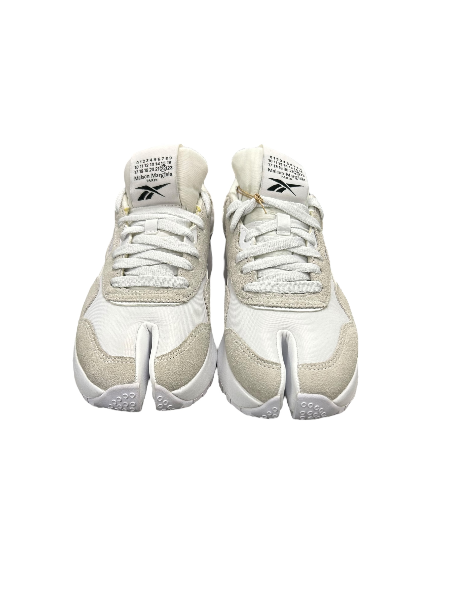 F Sneakers 375