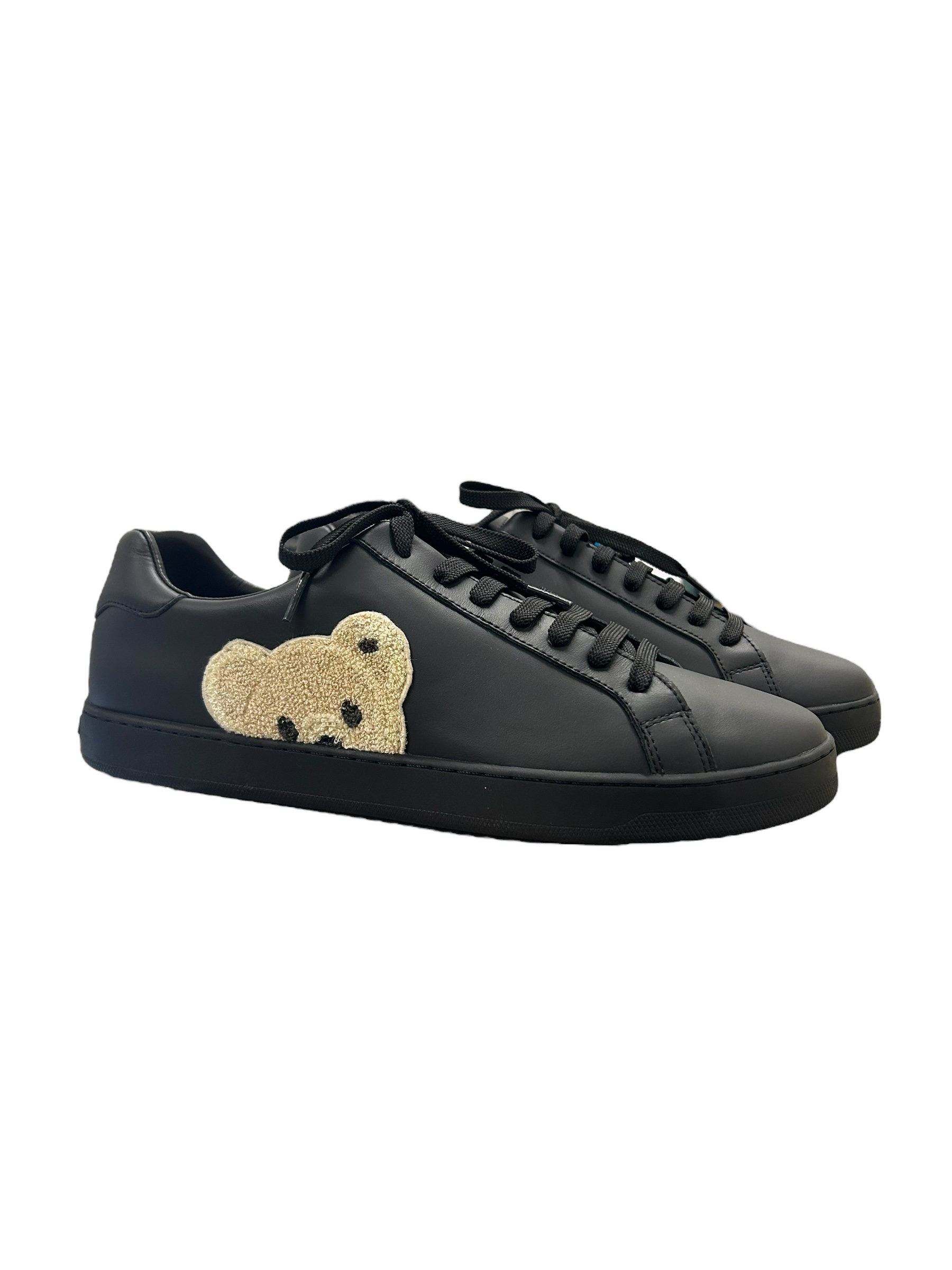 M SNEAKERS