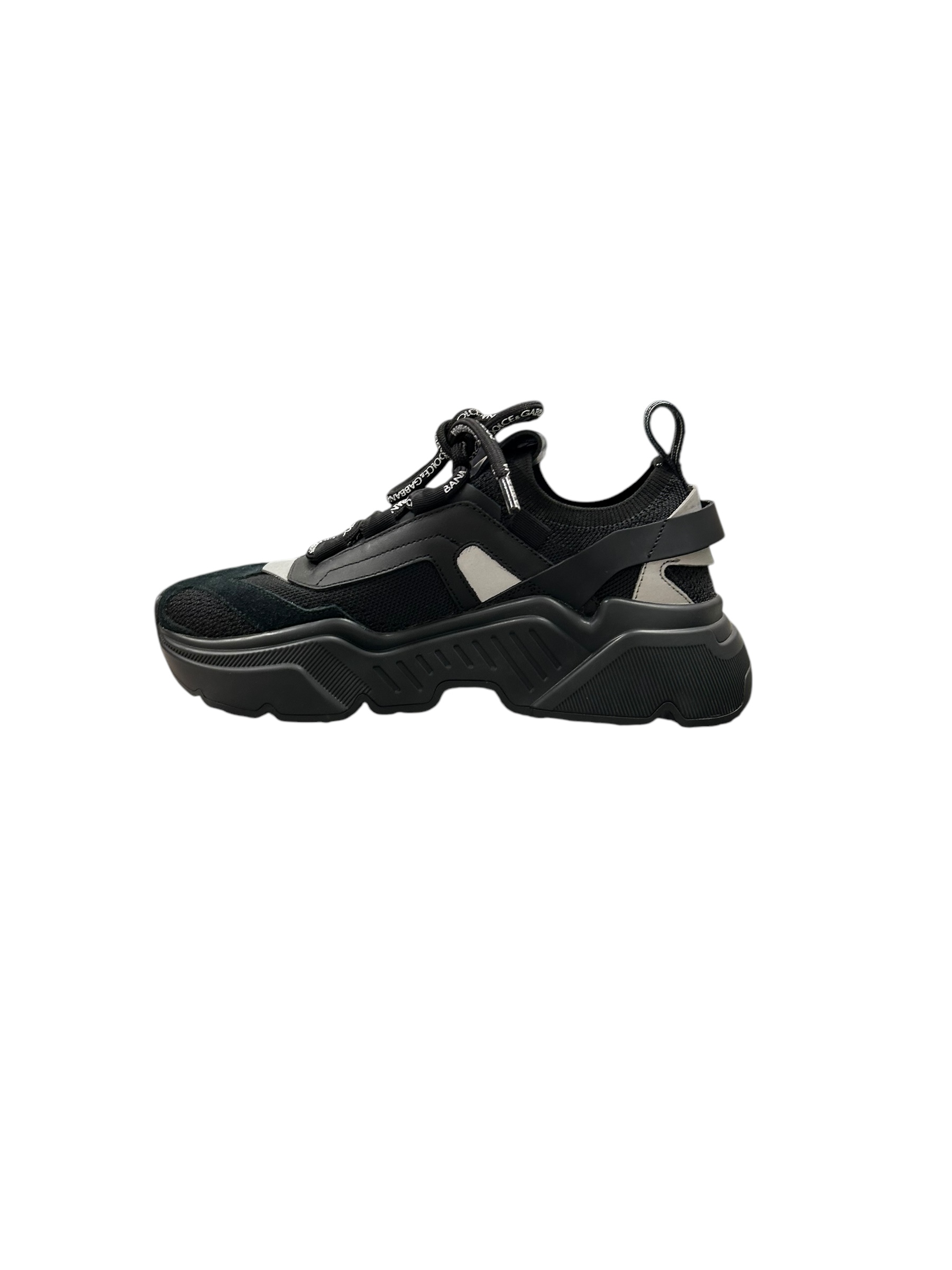 LOW-TOP SNEAKERS