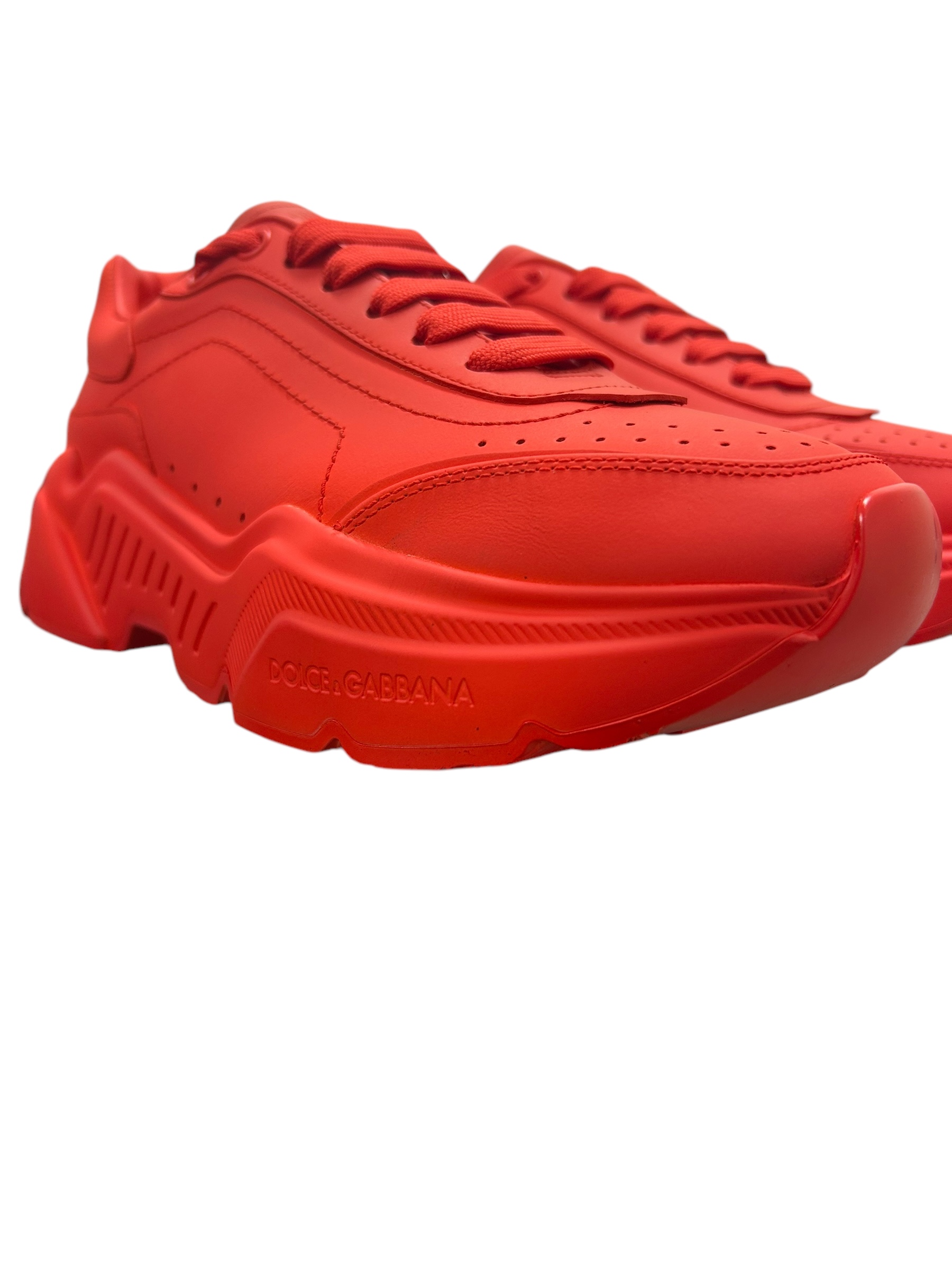 LOW-TOP SNEAKERS