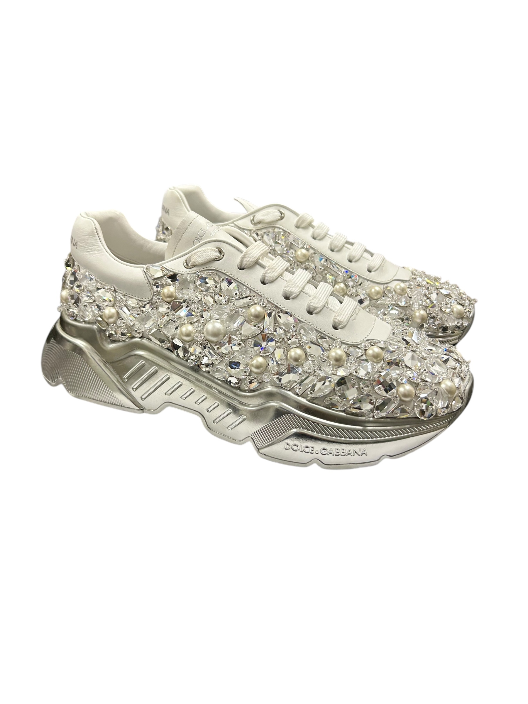LOW-TOP SNEAKERS