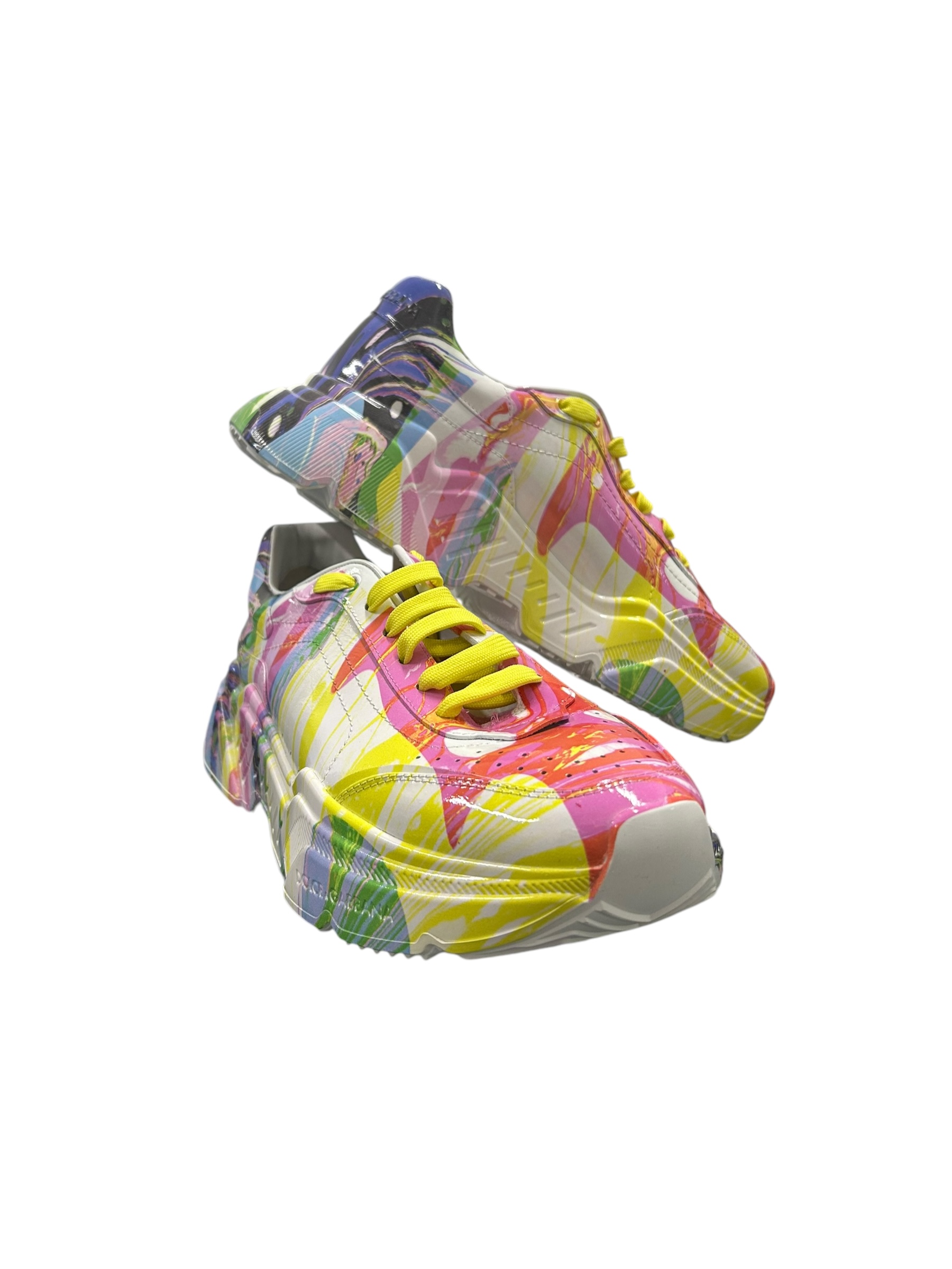 LOW-TOP SNEAKERS