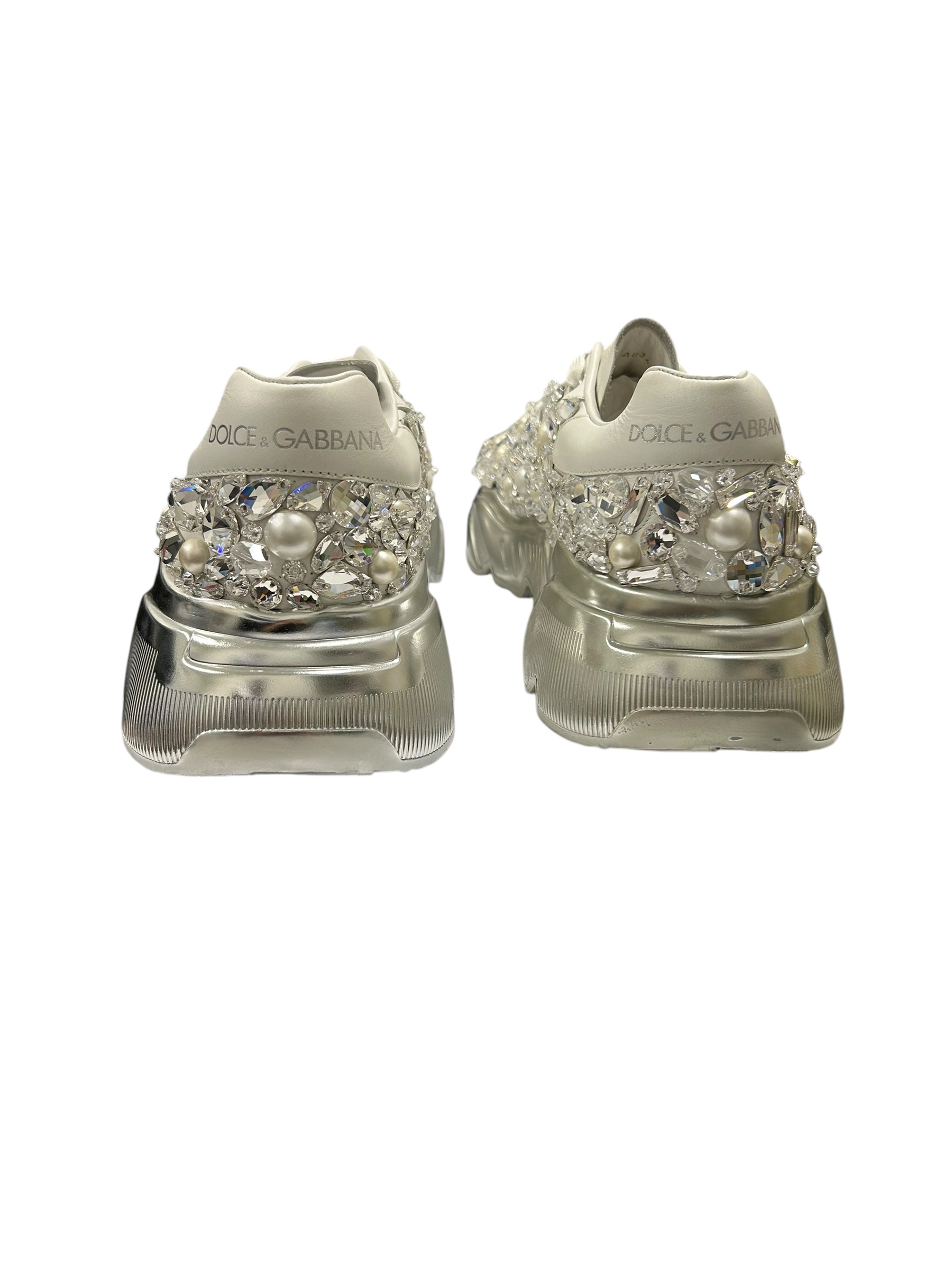 LOW-TOP SNEAKERS