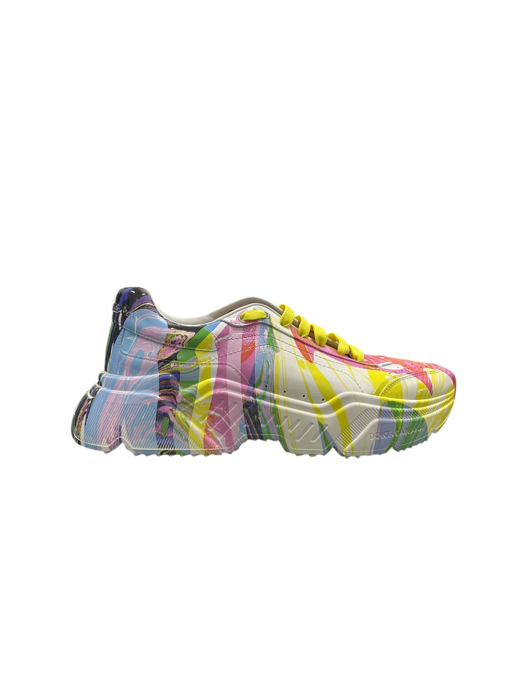 LOW-TOP SNEAKERS